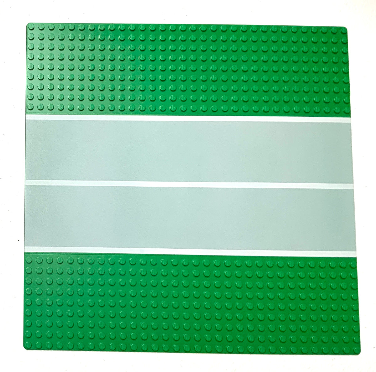 32x32 Road Baseplate 9-Stud Straight with Runway Pattern, Part# 606p33