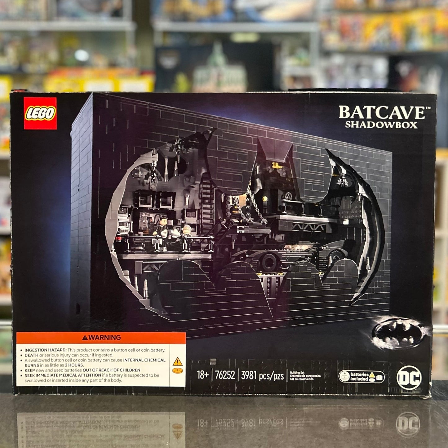 76252 - Batcave Shadowbox - EMPTY BOX ONLY