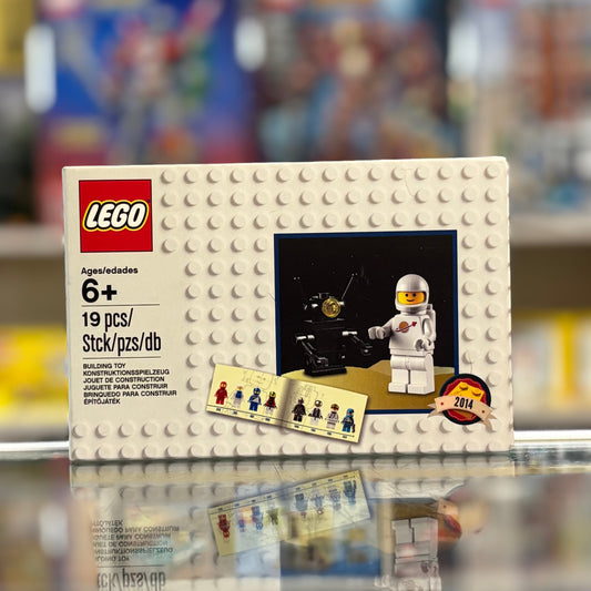 Classic Spaceman Minifigure, 5002812 - LEGO® Space set