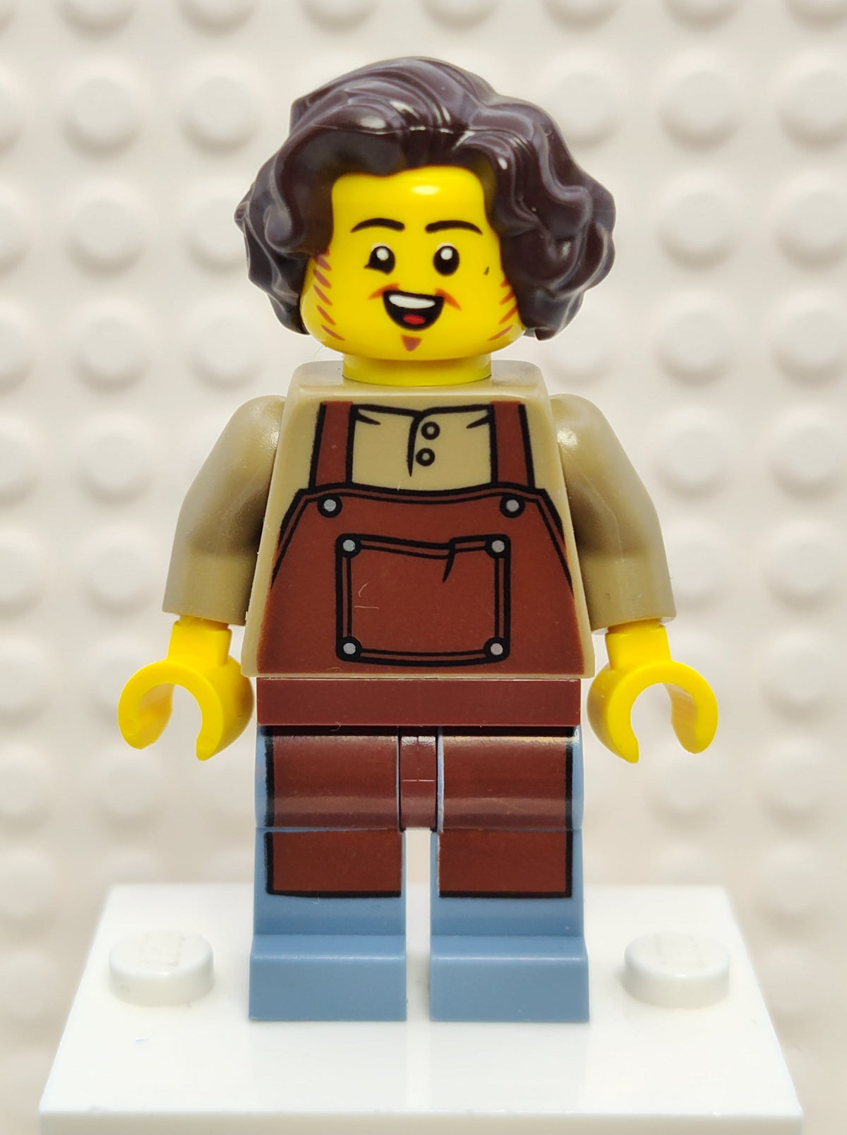 Tavern Keeper - Male, Reddish Brown Apron, Sand Blue Legs, Dark Brown Hair, cas578