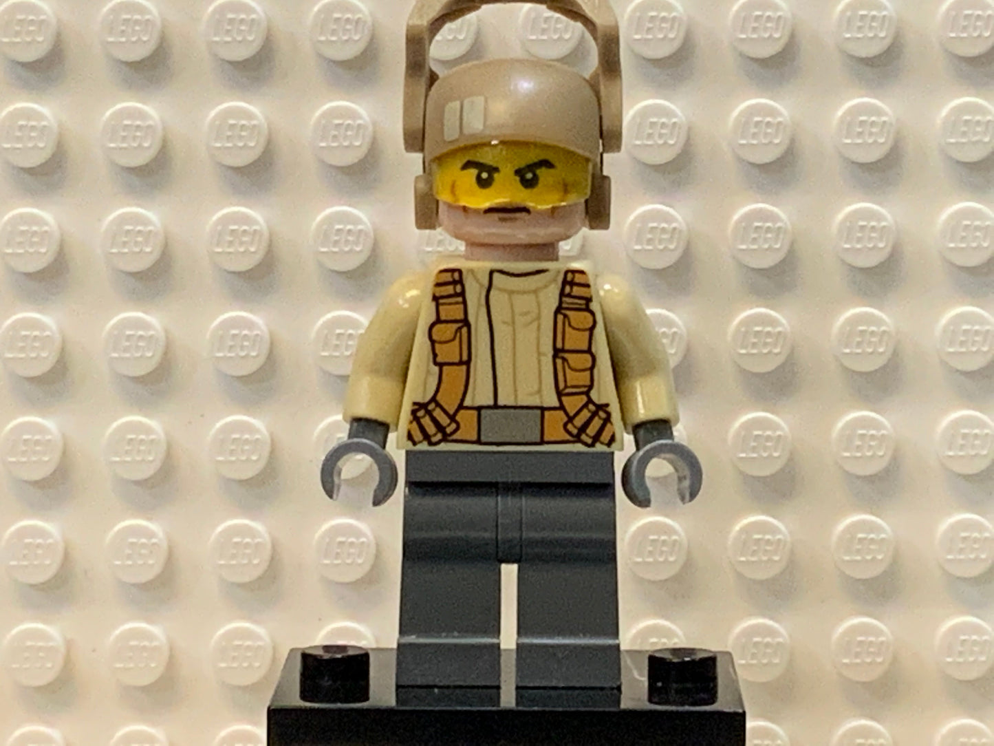 Resistance Trooper, Tan Jacket, Frown, Cheek Lines, sw0698 - LEGO® Star Wars Minifigure